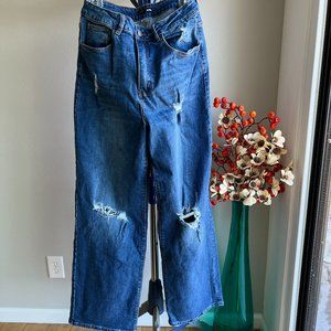 Fashion Nova Searched Far And Wide Leg Jeans - Dark Wash. Size 9 (waist 30”)
